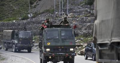 Китай стягивает войска к границе с Индией после смертельной схватки