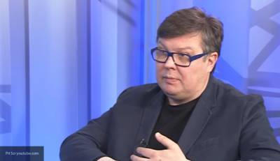 Политолог Мартынов обосновал важность поправки о неприкосновенности бывших президентов РФ