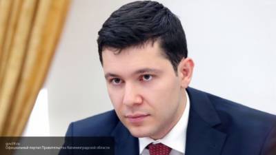 Алиханов — один из первых в Калининградской области, кто проголосовал по поправкам