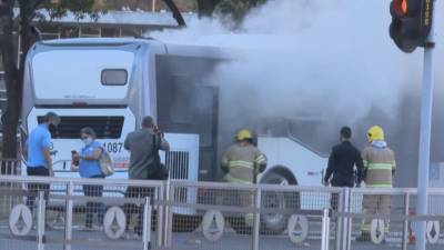 В Бразилии неизвестный поджёг автобус с пассажирами