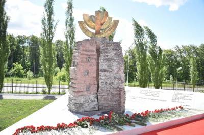 В Уфе появился первый в Приволжском округе памятник жертвам Холокоста