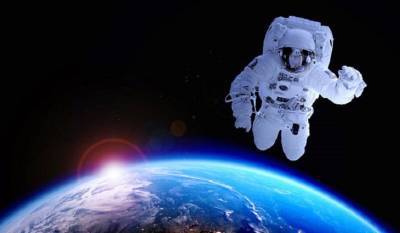 Космический турист впервые выйдет в открытый космос