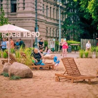 В Вильнюсе главную площадь превратили в пляж