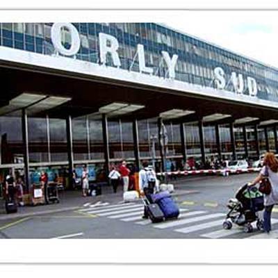 Парижский аэропорт Орли возобновил работу после трехмесячного карантина