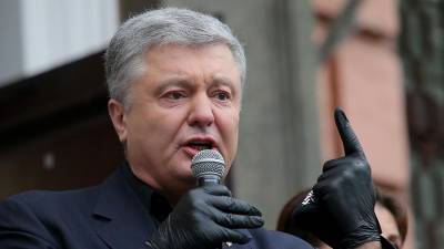 Сенатор назвал дилетантством слова Порошенко о шансе вернуть Крым