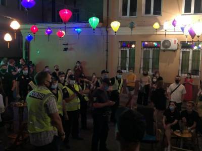 В Киеве участников вечеринки КиевПрайда полиция обвинила в нарушении карантина