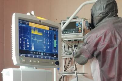 Больницы Ленобласти до конца лета получат 180 аппаратов ИВЛ