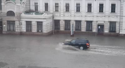 В Черновцах подсчитали убытки от масштабного наводнения (видео)