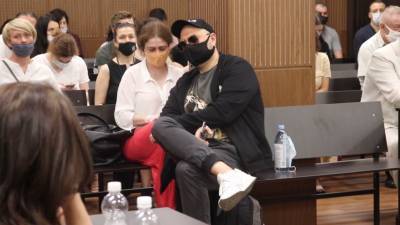 Серебренникова признали виновным по делу о хищении 129 млн рублей — видео из зала суда