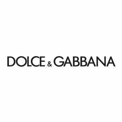 Россияне массово отписываются от страницы Dolce & Gabbana в Instagram из-за публикации снимка гей-пары