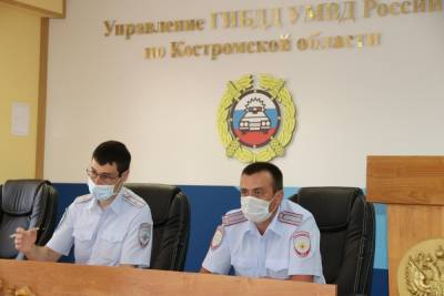 В Костроме ГИБДД разъяснили автодилерам новый порядок регистрации транспортных средств