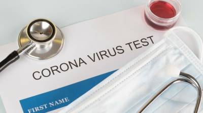 В пражском аэропорту любой желающий может пройти тест на коронавирус