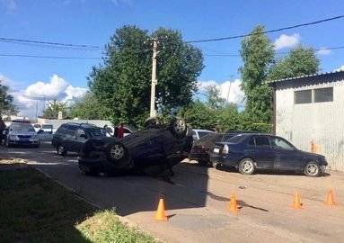Ford Fusion - В Уфе машина от удара опрокинулась на крышу прямо во время движения - ufacitynews.ru - Уфа