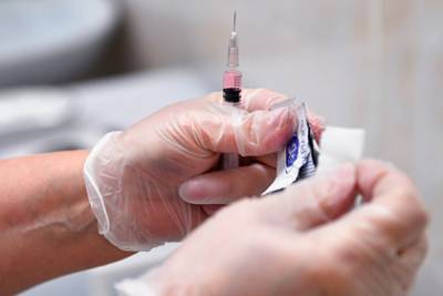 Половина россиян выступили против прививки от коронавируса