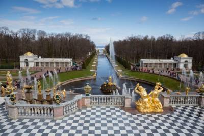 Музей-заповедник «Петергоф» откроет свои двери для посетителей с 3 июля