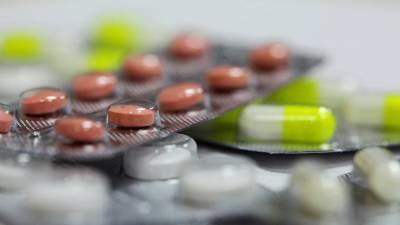 В России зафиксировали снижение спроса на лекарства в аптеках