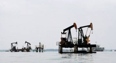 Россия пробурит тысячи новых нефтяных скважин и не будет их использовать - Reuters