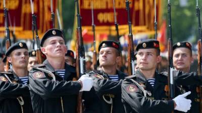 Украина возмутилась не согласованным с ней парадом в Крыму