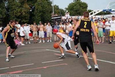 Собянин открыл посвященный Дню молодежи спортивный праздник в Лужниках