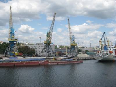 Украина впервые передала в концессию морской порт – договор подписан