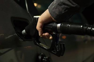 Оптовая цена бензина Аи-95 на бирже снова обновила рекорд