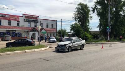 Проехал на красный: в Саранске два человека пострадали в ДТП из-за нарушителя