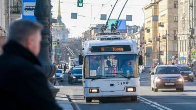"Алые паруса" изменят работу общественного транспорта в Петербурге