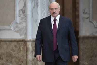 Лукашенко призвал белорусов жить своим умом