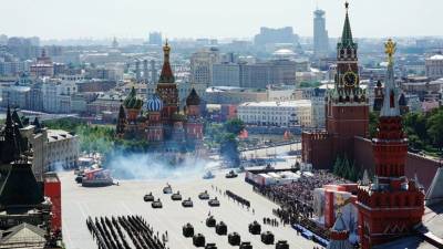 Лукашенко похвалил россиян за парад Победы