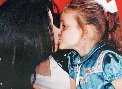 Годовщина смерти Майкла Джексона: дочь поделилась архивными фото поп-короля