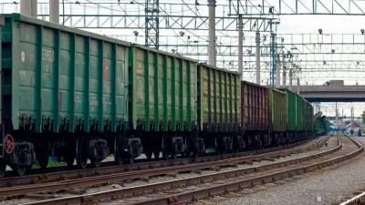 Движение грузовых поездов по Крымскому мосту откроют через несколько дней