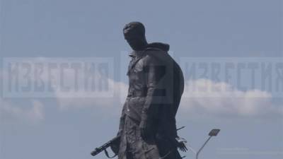 Монумент Советскому солдату подо Ржевом освободили от строительных лесов