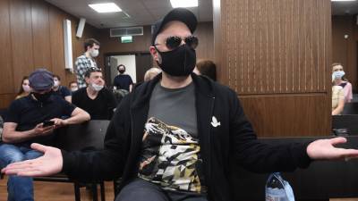 Дмитрий Быков оценил условный приговор Серебренникову