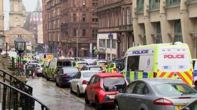 Три человека зарезаны на улице крупнейшего города Шотландии