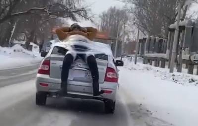 В Башкирии молодого парня прокатили по городу, привязав к машине (ВИДЕО)