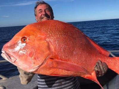 «Мечта любого рыбака»: американец словил самую большую рыбу в жизни и отдал ее на исследования