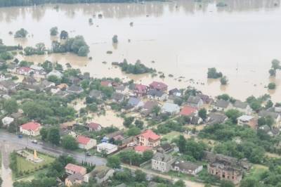 Статья "Экоцид": СБУ начала расследовать наводнения на западе Украины