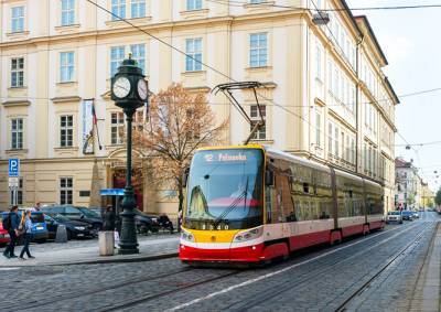 Неполадки в контактной сети нарушили работу трамваев в центре Праги