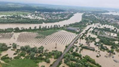 Наводнение на западе Украины: Венгрия направит инженерный батальон