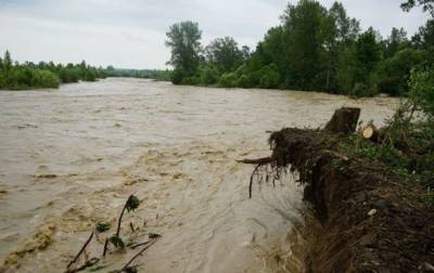 Стало известно, какую помощь Украина просила у ЕС для борьбы с наводнениями