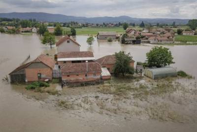 Власти Сербии из-за наводнений объявили в стране режим стихийного бедствия