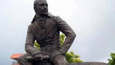 В американской Ситке хотят снести памятник её русскому основателю