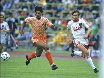 Разбираем финал Евро-1988: до гола Ван Бастена СССР играл не хуже голландцев, а Гуллит сдержал Михайличенко