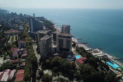 Богатые россияне отправились отдыхать на Черное море и взвинтили цены на отели