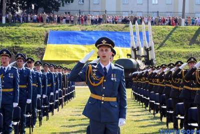 В Харькове состоялся выпуск офицеров-авиаторов ХНУВС