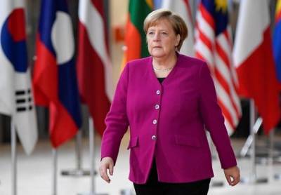 Меркель заявила о стремлении к сотрудничеству с Россией