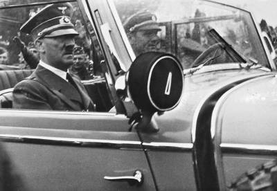 «Открытые медиа»: подлинность фуражки Гитлера в музее ВС РФ не установлена