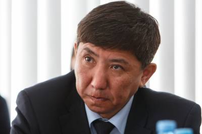 Баир Жамбалов решил судиться с Народным Хуралом