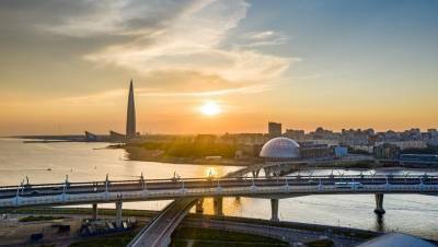 "До подхода фронта": Петербургу предсказали жаркий день перед похолоданием
