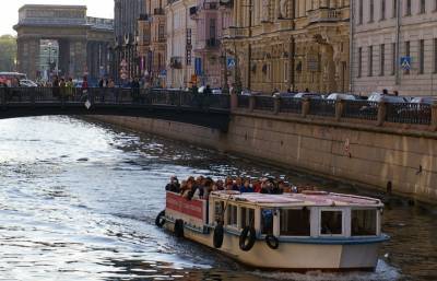 Навигация по рекам и каналам Петербурга возобновится с 28 июня